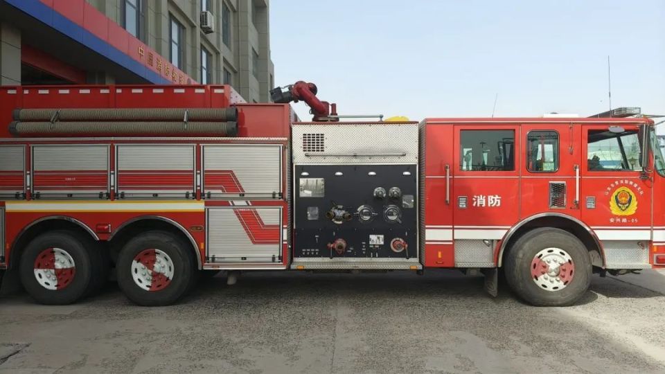 嗨,你好,我是消防车!