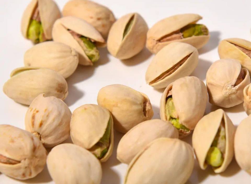 血脂异常吃点啥?3种坚果调节效果佳,但很多人没吃对!_腾讯新闻