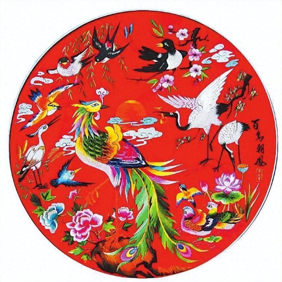 刺绣《百鸟朝凤》 赵彩霞□ 陈希祥环县刺绣和香包,集中反映了这一方