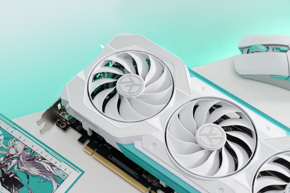 感受二次元显卡的"无线"火力!