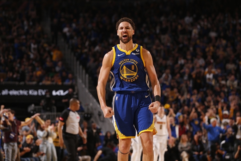 克莱·汤普森,和老去的自己较劲,在命运面前争口气_腾讯新闻