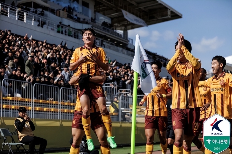 韩足晚报202432这里是光州光州fc揭幕战完胜fc首尔