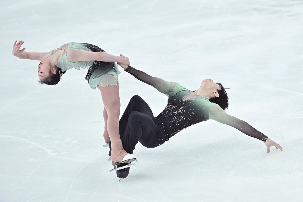 花样滑冰公开组双人滑短节目赛况
