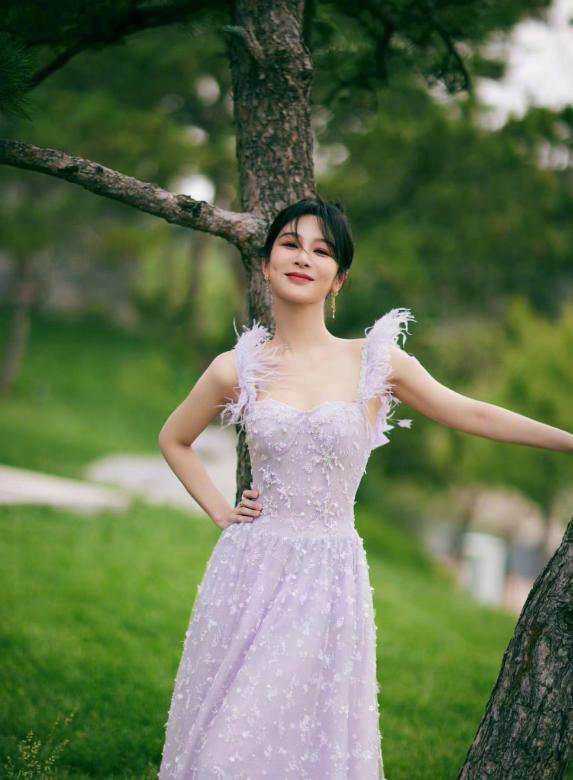 但是在好朋友之间就可以随便开玩笑了,付柔美琦曾出演过《香蜜沉沉烬