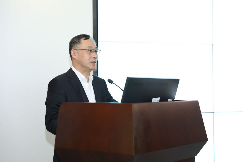 南山医院副院长刘岩松为活动致辞,他表示,获评对医院来说,是荣誉,也是