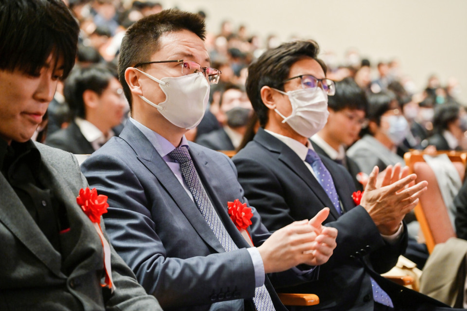 中国驻日本大使馆领事史旭光,知名自媒体创作者松浦文哉,魔术师マジシ