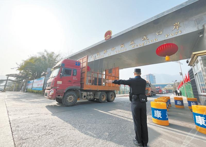 普洱市孟连口岸勐阿通道出入境旅客流量突破100万人次