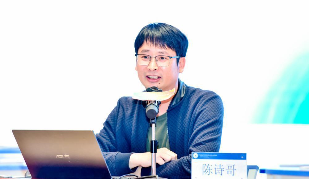 【视频】课文作家夏辇生和陈诗哥来到广州亲自给孩子们上语文课_腾讯