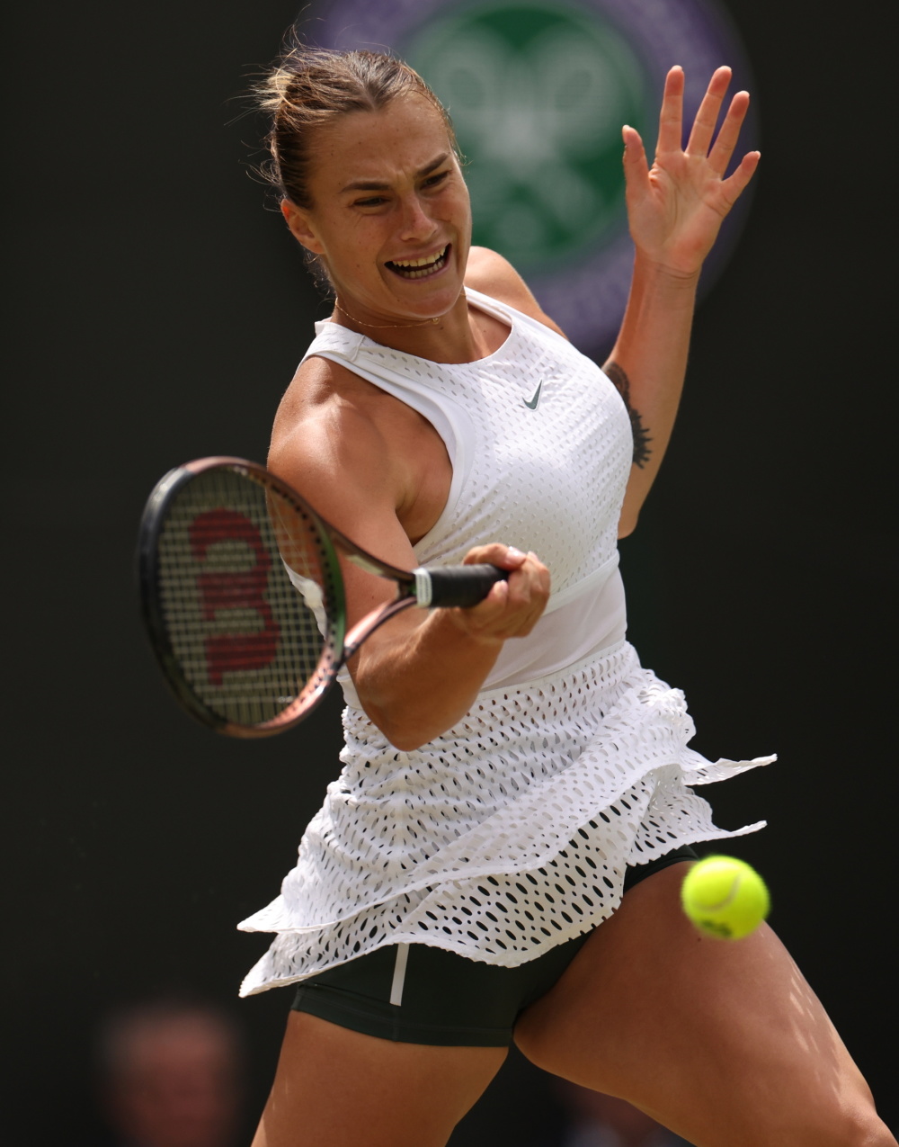 网球温网萨巴伦卡晋级女单半决赛