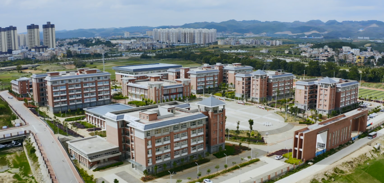 文山市城南中学cheng nan middle school↓↓↓具体详情往下看招收