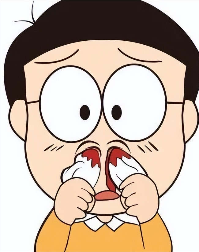 医生提醒:流鼻血时别仰头止血,只要捏住这个部位,马上就能止血_腾讯新