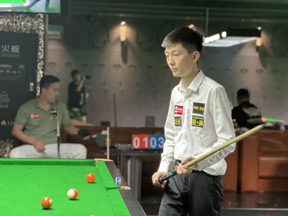 顺利跻身32强;张永两场7-1先后击败宋健,王若桐强势晋级;申重阳7-1