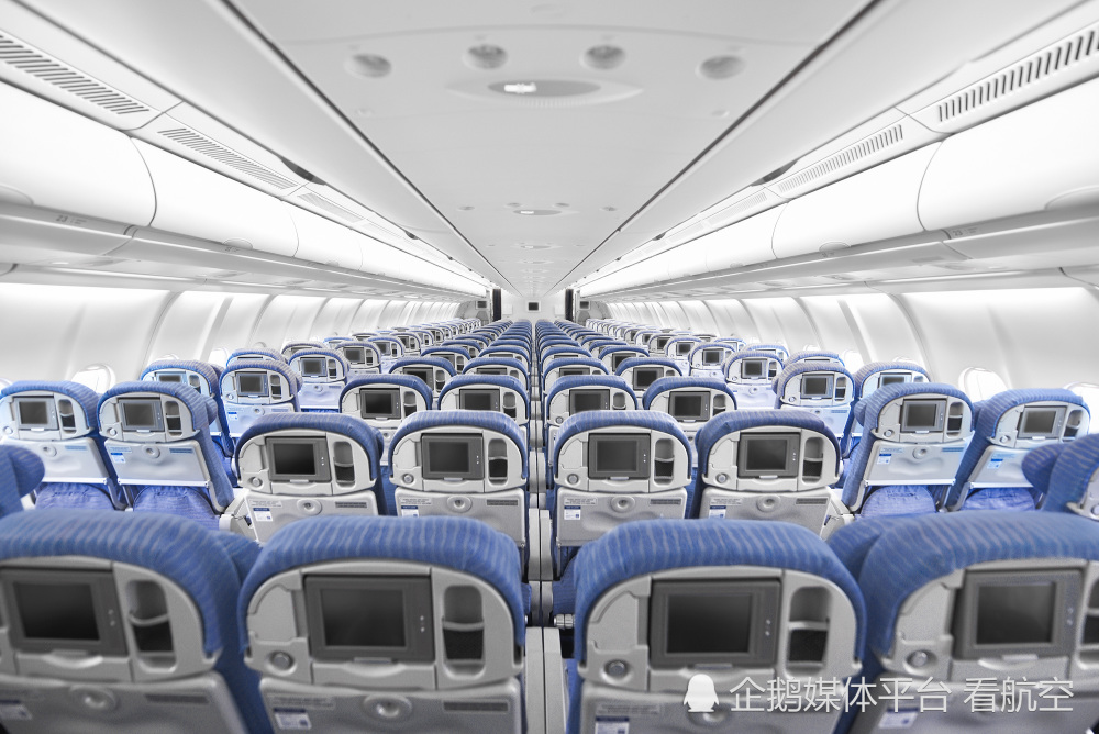 葡萄牙hi fly航空展示了新的a330-300.