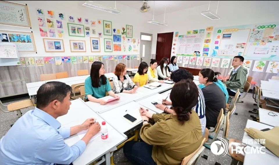 活动中,上海道小学办学集团名师工作室第二批领衔人为更迭工作室领衔