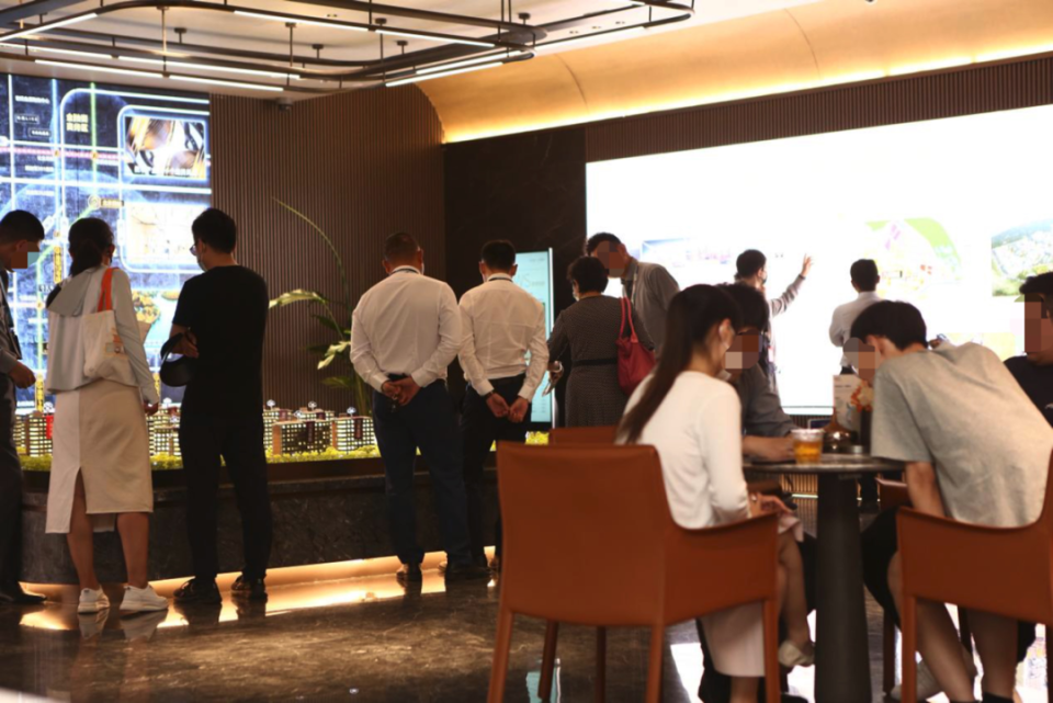 北京楼市新政一周：有人两天卖20多套房，年底“翘尾”行情能否延续？_腾讯新闻
