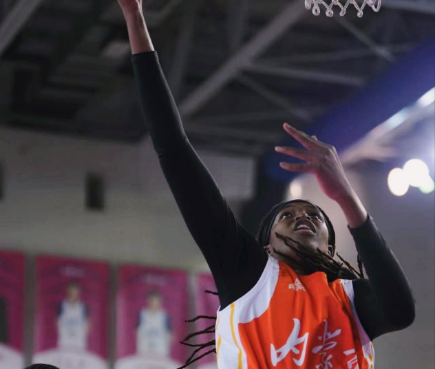 wcba半决赛内蒙古女篮大胜江苏夺赛点琼斯34分李缘128