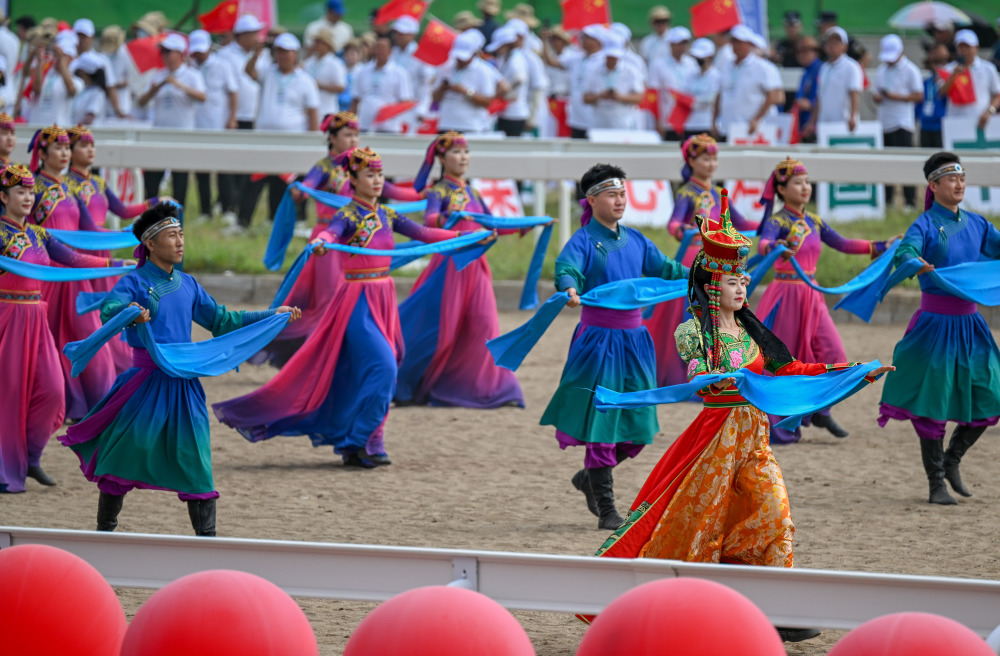 内蒙古第25届哲里木赛马节举行
