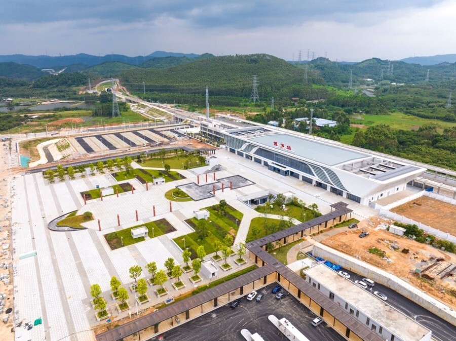 广汕高铁探营博罗站阴阳相生波光动一县三座高铁站