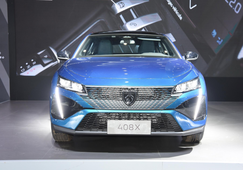 未上市就稳销冠法系又一跨界新车全系进口爱信8at跑高速比大众稳