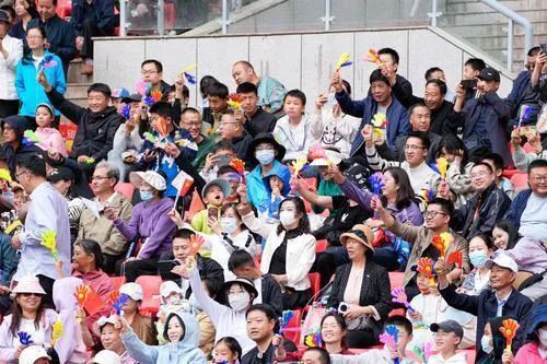 市州"组团"扩大"青字号"农畜产品知名度
