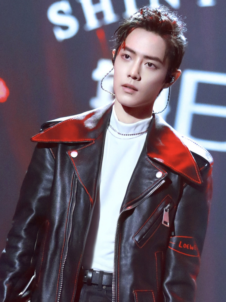 "皮衣战"回归,肖战皮衣造型你最pick哪个?_腾讯新闻