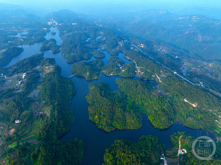 巴南龙岗水库生态美