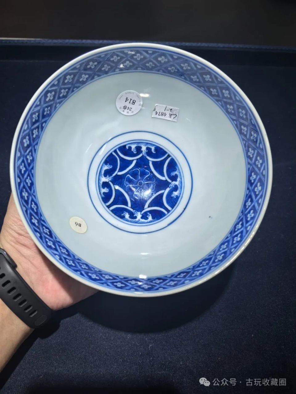 清康熙青花江崖海水八卦云鹤纹碗-腾讯新闻