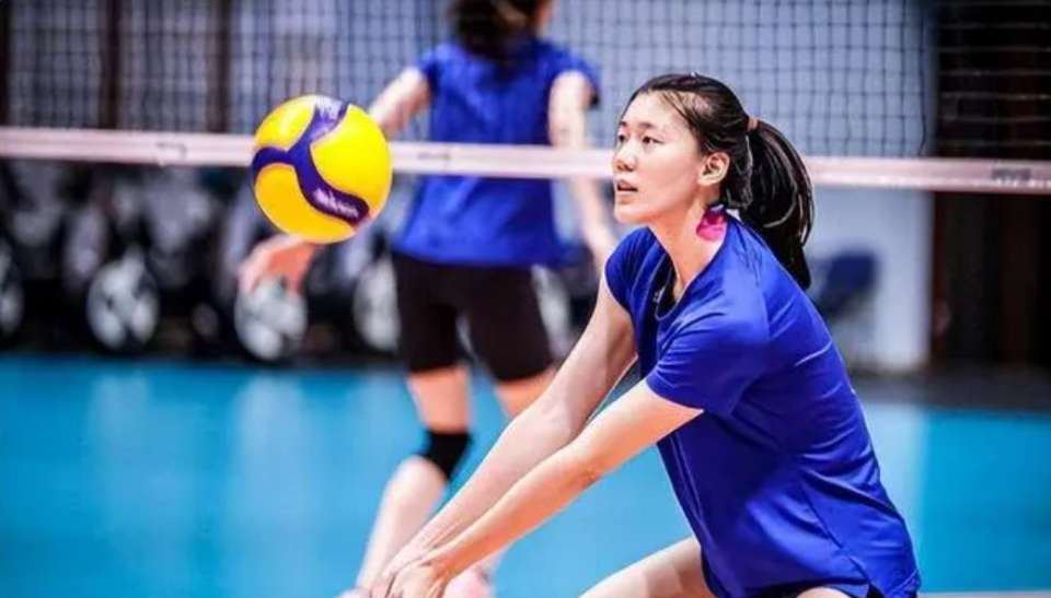 中国女排主力之争已有结果,2大新星出局,王云蕗丁霞恐无缘巴黎