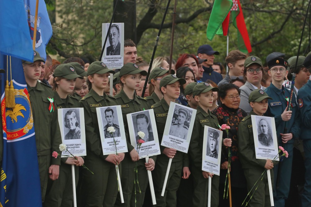 早安·世界|多国举行二战胜利79周年纪念活动,俄红场阅兵