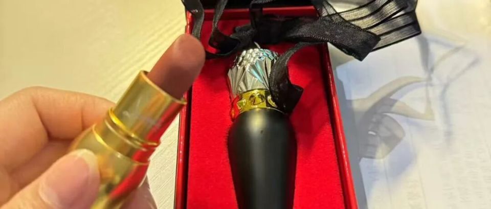 网红“萝卜丁”口红要成时代的眼泪了?Christian Louboutin美妆