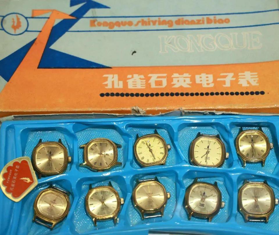 如今的辽宁孔雀表业有限公司拥有多项技术专利,是国内最早将陀飞轮