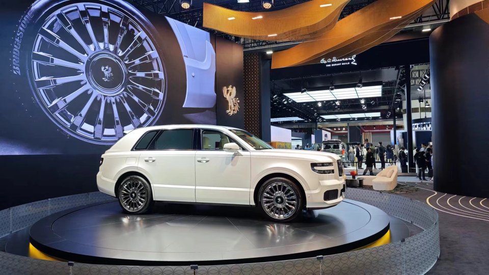 最贵日本车来中国了,起售价或达250万元,丰田版"库里南"亮相_腾讯新闻