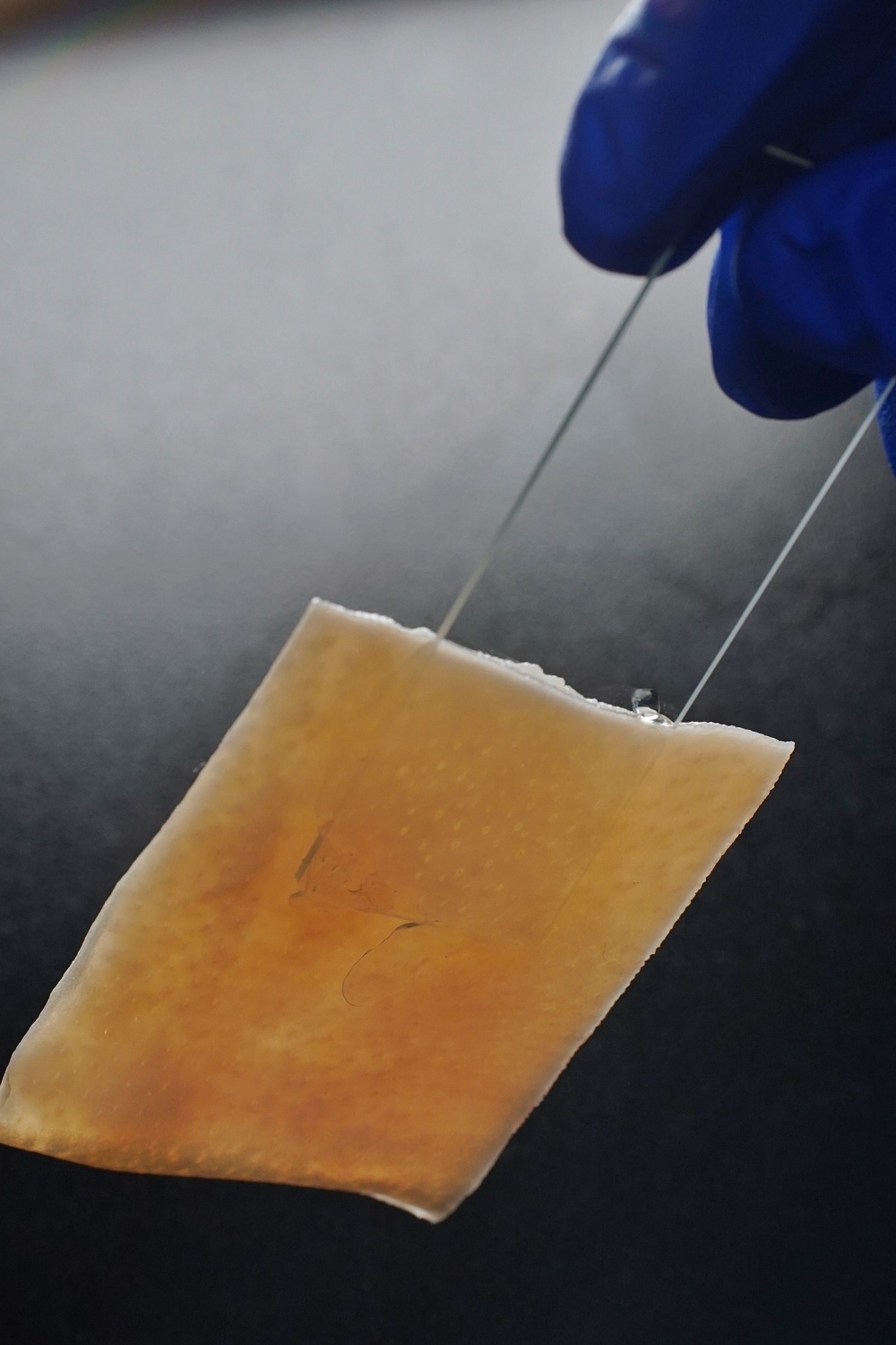 怎么买医用胶水科技周刊 ｜ 普通胶遇水就废 这款胶偏不怕水_https://www.jmylbn.com_新闻资讯_第6张