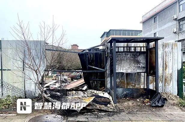 事发闽侯！小孩燃放烟花引发火灾，无人员伤亡_腾讯新闻