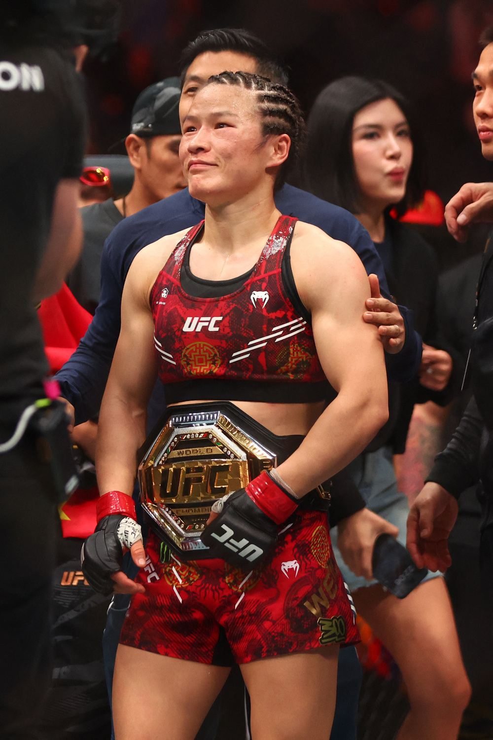 搏击——ufc:张伟丽卫冕女子草量级金腰带