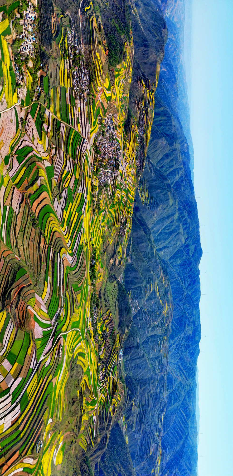 中国年度最火美食小城,竟藏着中国最精绝的石窟!