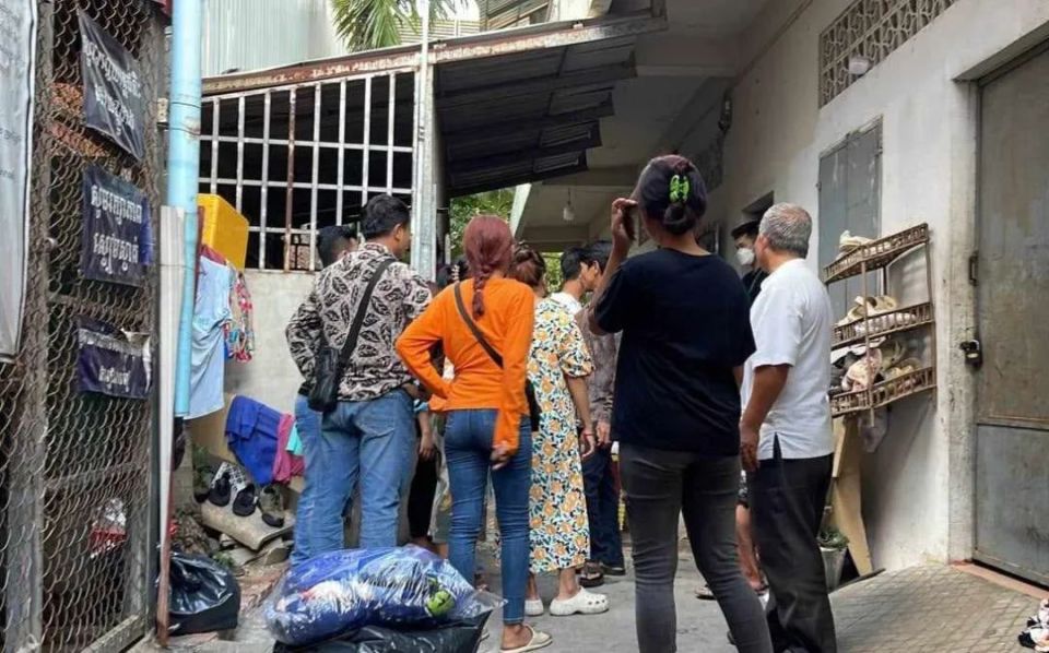 金边一名21岁的女子上吊自杀 | 西港一女子上吊自杀_腾讯新闻