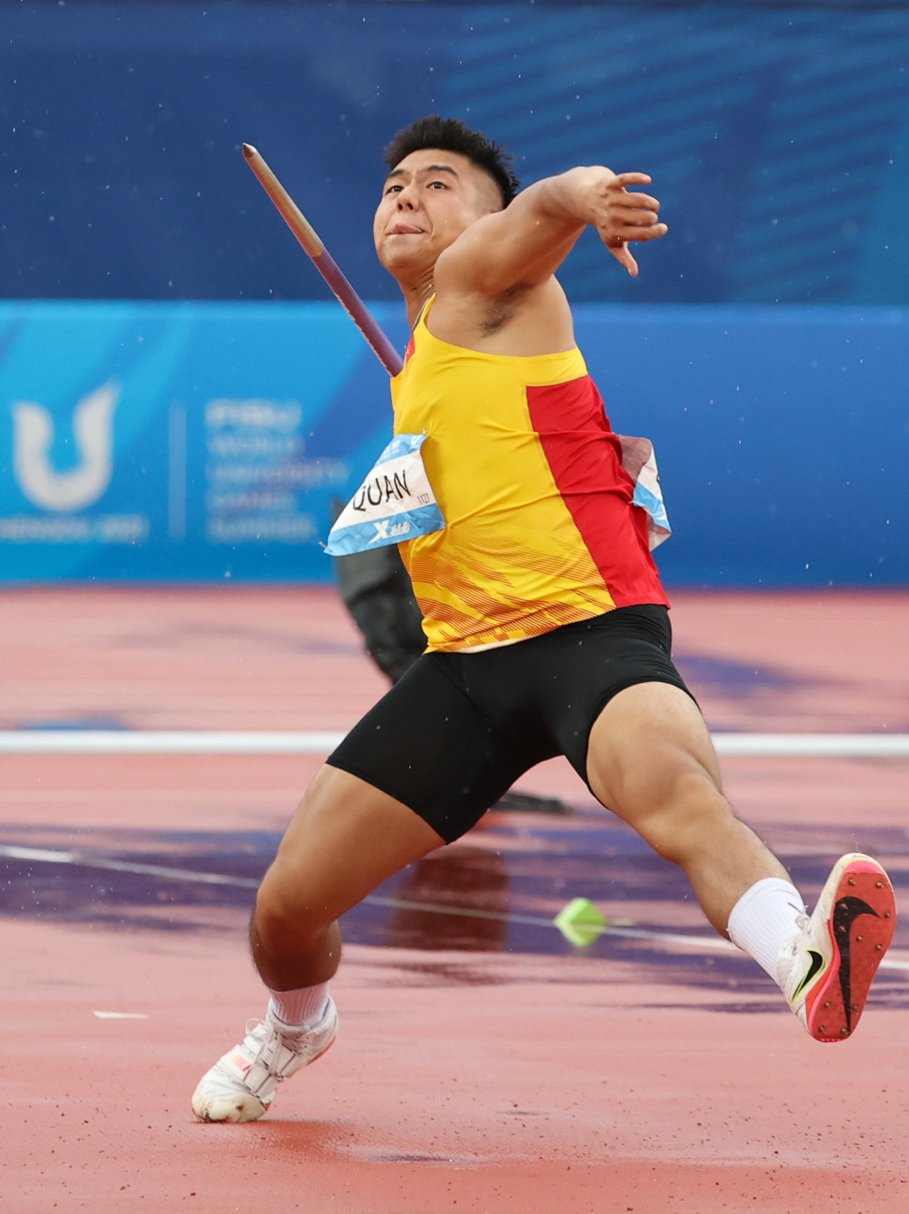 成都大运会田径男子标枪决赛全宇锟获第六名