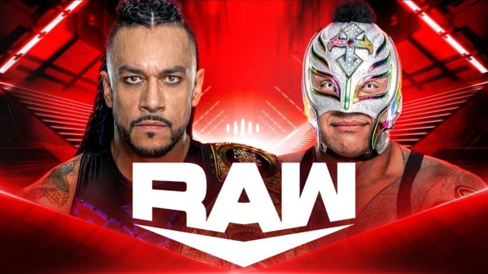 丽芙夺得女子世界冠军  拜耳勒沃库森获赠wwe金腰带