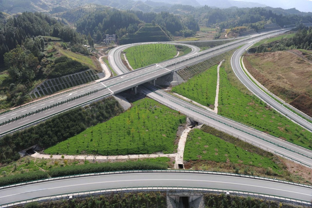敲黑板,湖北利川至咸丰高速来了,沿线居民们乐了_腾讯新闻
