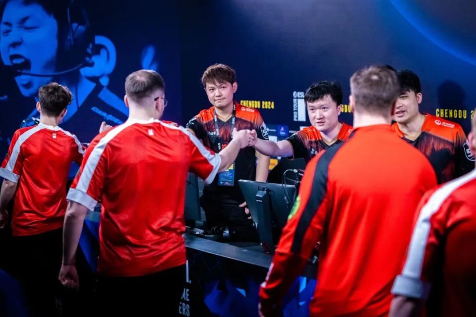IEM成都时隔15年回归，中国CS电竞玩家热情不灭_腾讯新闻