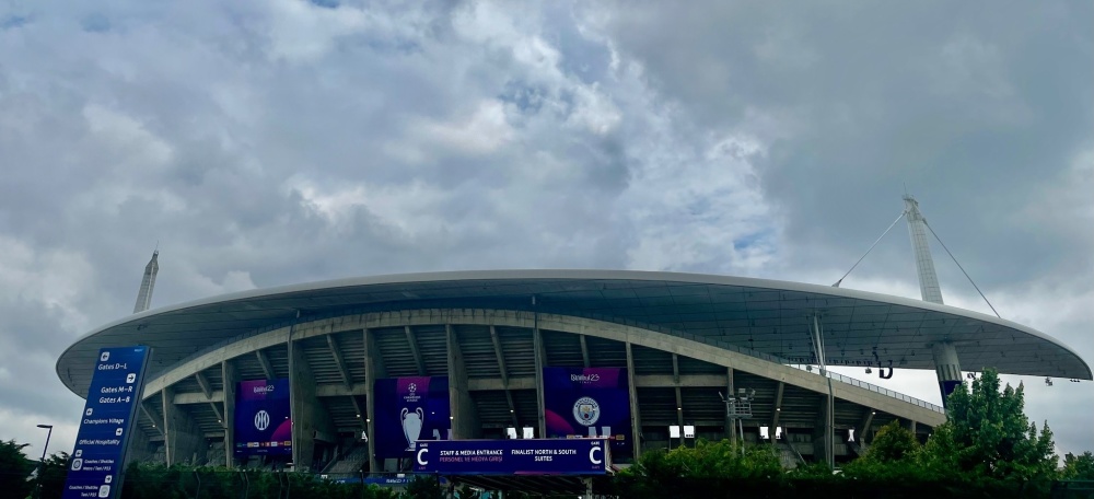 直播吧6月10日讯 本赛季欧冠决赛在土耳其伊斯坦布尔阿塔图尔克球场