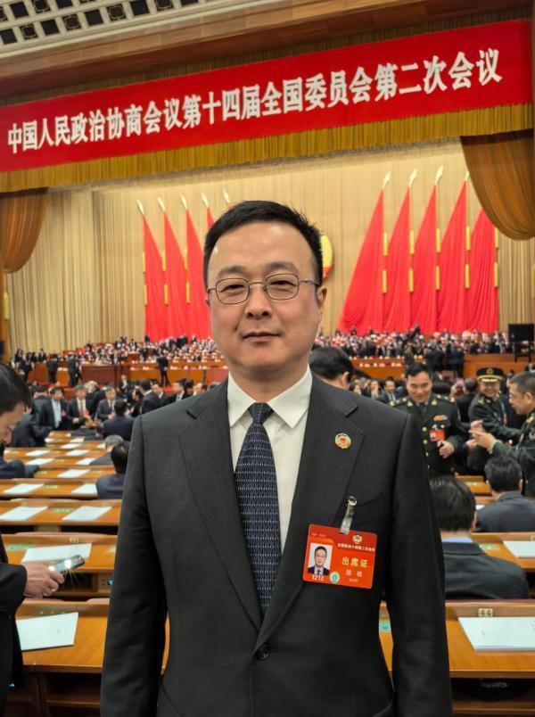 申聚两会社会技能型人才短缺委员建议推进职业本科建设