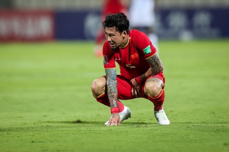 张琳芃半场数据抢断拦截解围封堵射门皆为0