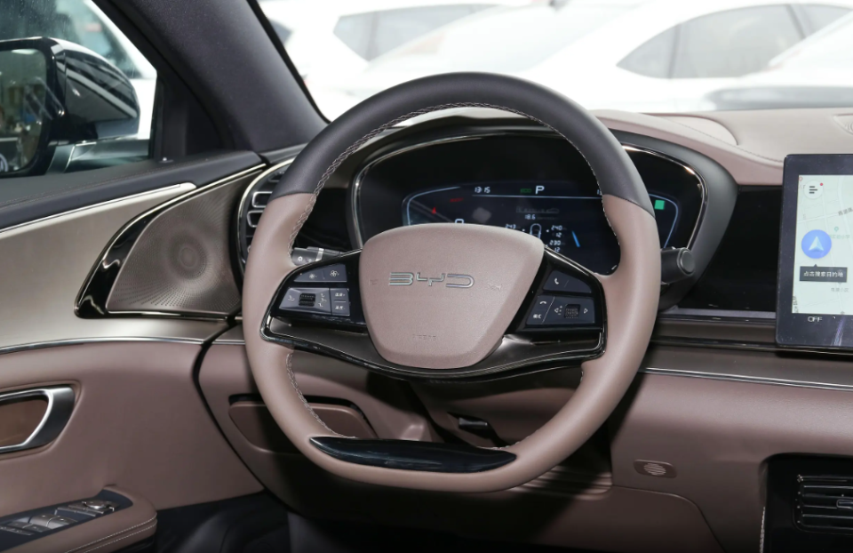 18万,续航506km,比亚迪e9能让人满意吗