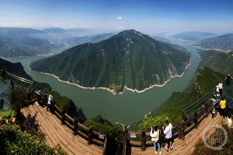 《壮美山河》组照一 赵俊超 摄于奉节三峡之巅景区《壮美山河》组照二