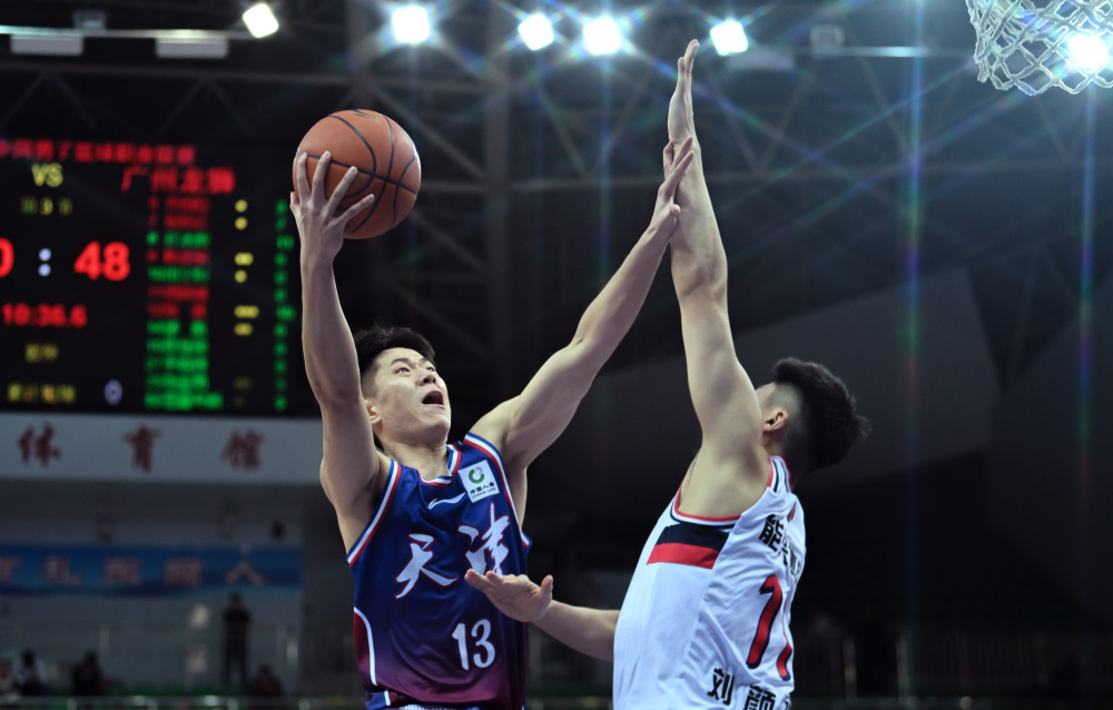 篮球cba常规赛天津先行者不敌广州龙狮