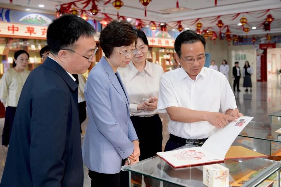 唐山市卫生健康委党组书记,主任魏明,迁安市副市长焦燕为"唐山市县际