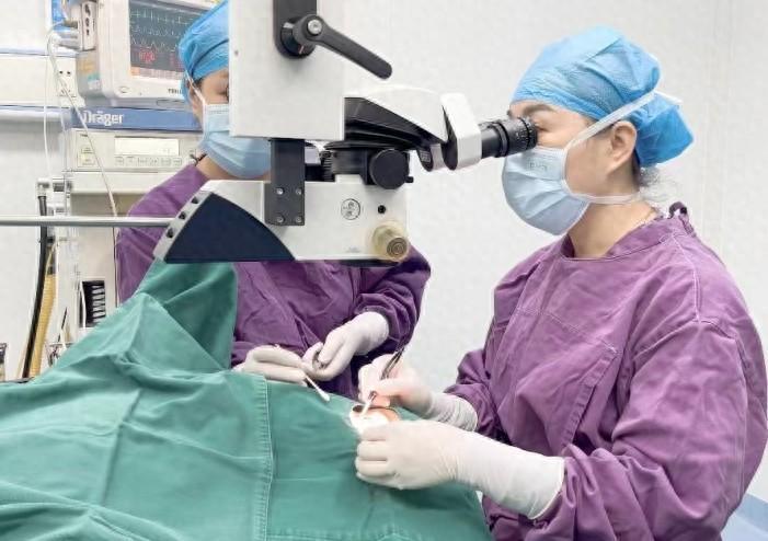 孩子斜视危害大!专家提醒:暑假期间切莫错过改"斜"归好时机