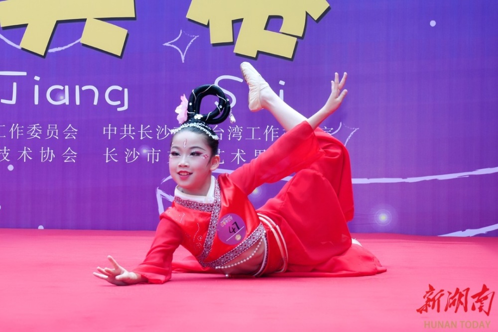 长沙市第33届"友阿杯"童星大奖赛决赛闪亮开赛_腾讯新闻